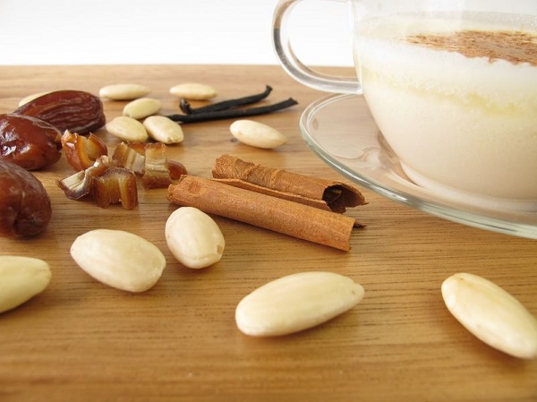 How to make Almond Milk
